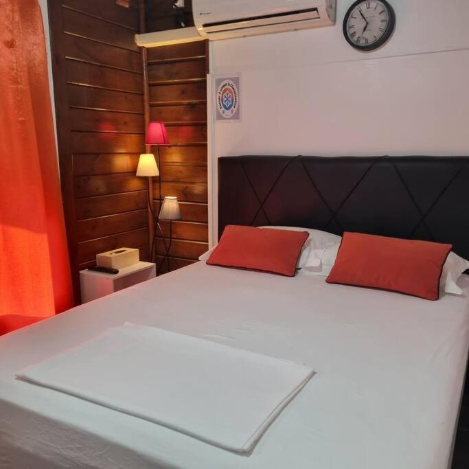 Charmant Studio D'Invite - Baie-Mahault Bagian luar foto